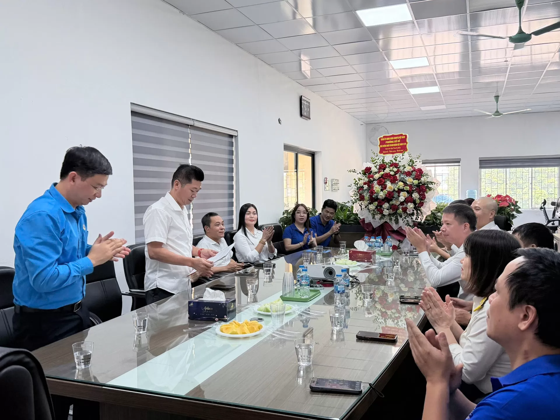 APLACO VINH DỰ ĐÓN ĐOÀN ĐẠI BIỂU PHƯỜNG BỒ ĐỀ NHÂN NGÀY DOANH NHÂN VIỆT NAM 13/10